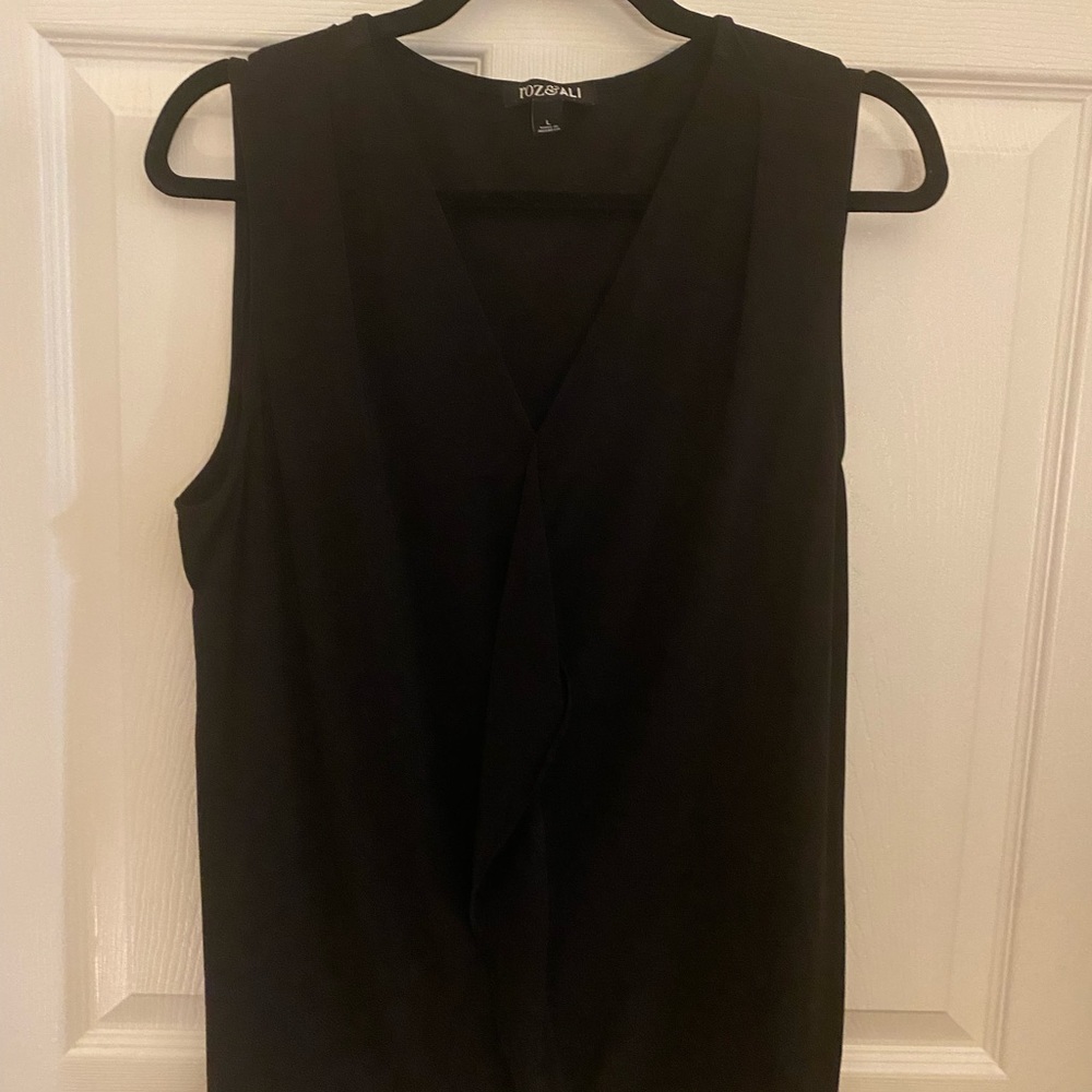 V Neck Sleeveless top